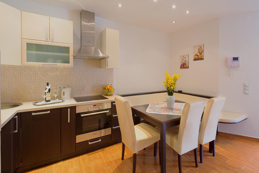 Montelux Apartments Budva Pokoj fotografie