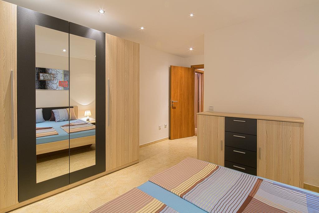 Montelux Apartments Budva Pokoj fotografie