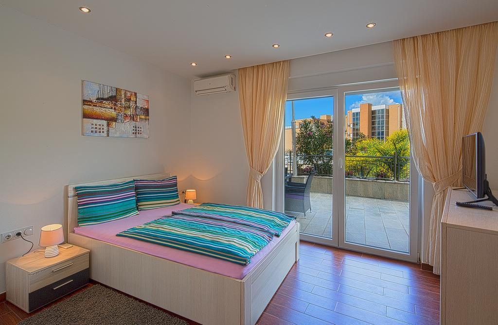 Montelux Apartments Budva Pokoj fotografie